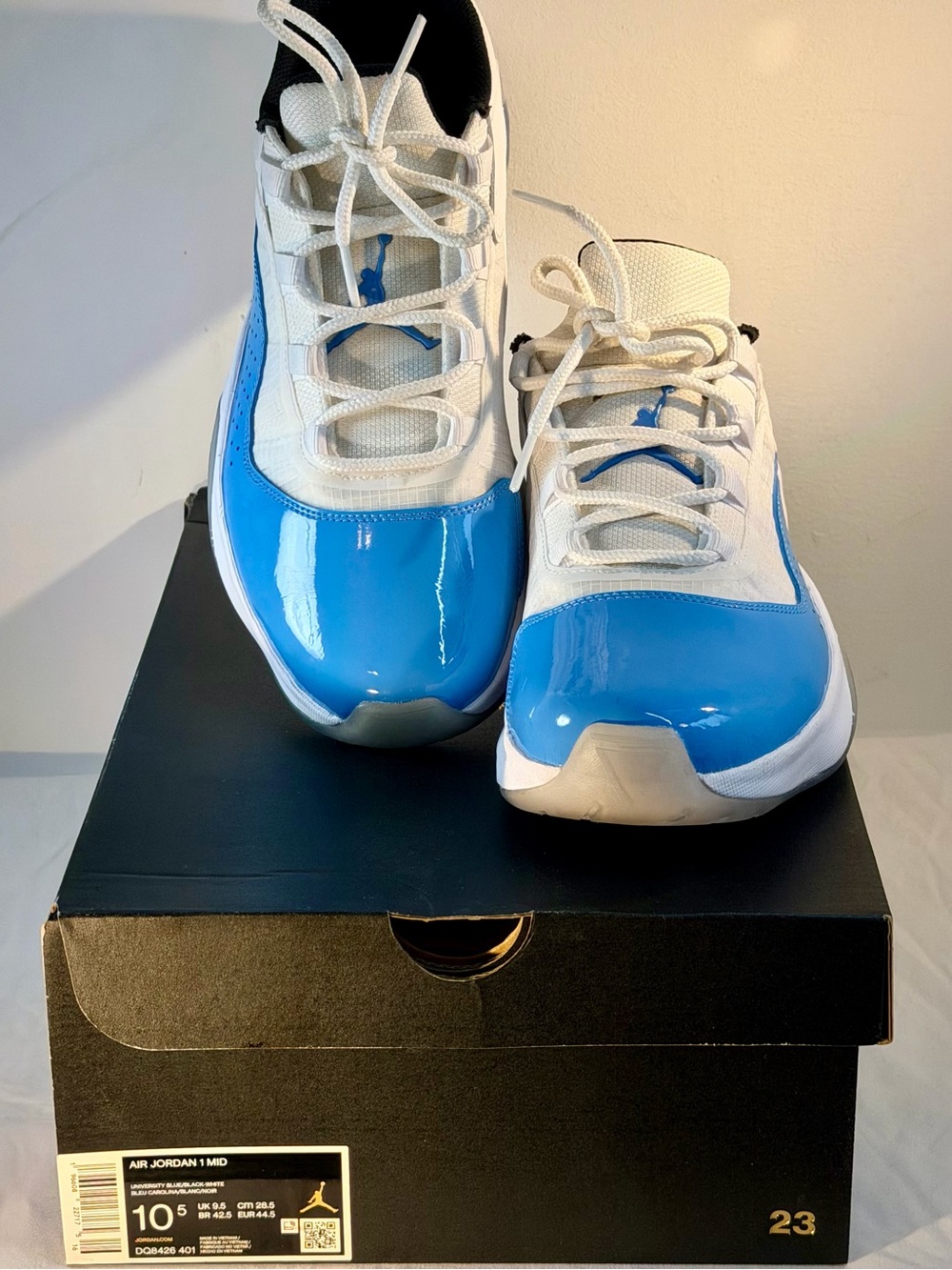 Nike Air Jordan 11 CMFT Low Sneakers University Blue and White Men’s - Picture 9 of 9